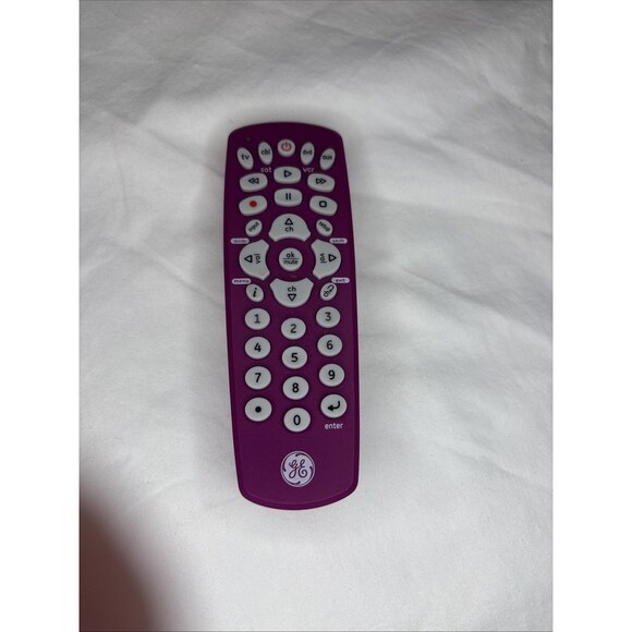 GE 7252 General Electric 4-Device Purple Universal Remote Control Tested - Picture 1 of 4